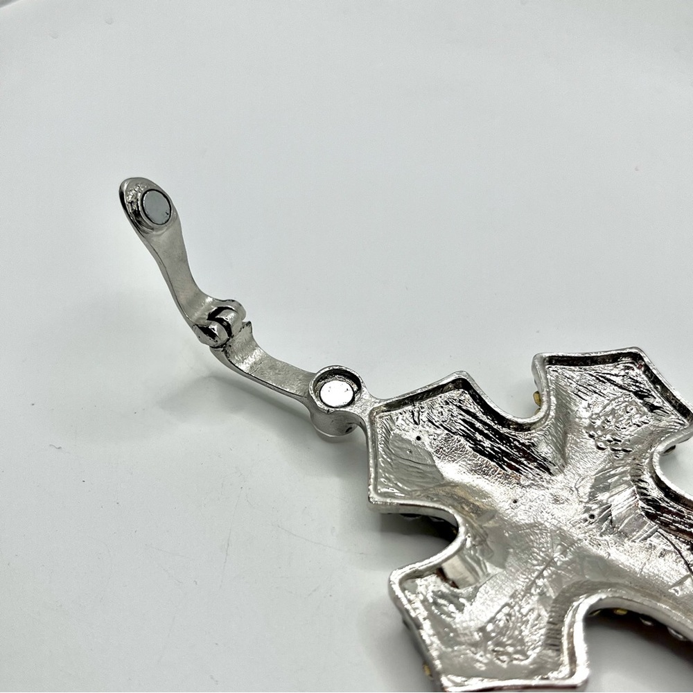 Victorian-Inspired Silver Filigree Cross Necklace - Picture 3 of 5